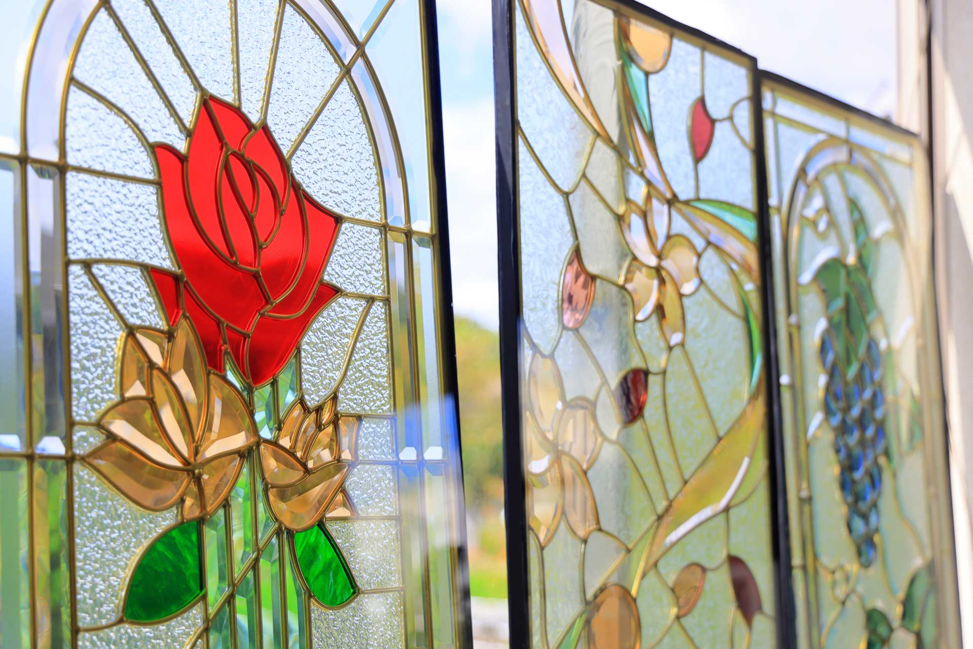 株式会社セブンホーム｜本物のステンドグラスで彩りある暮らしを【東京