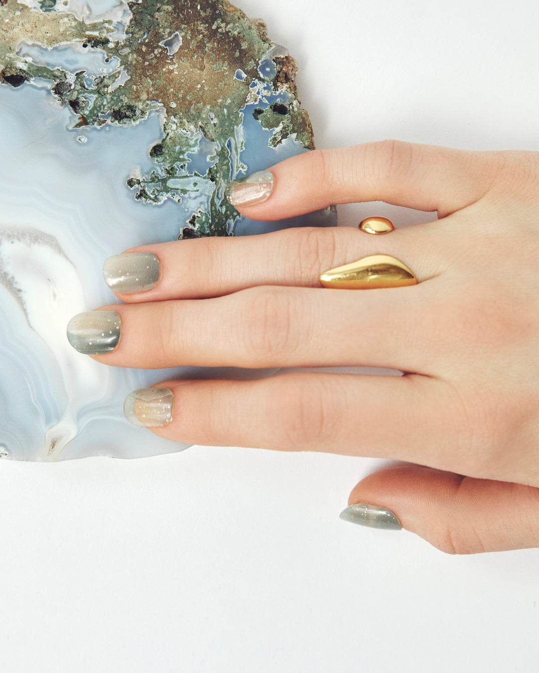 226 kumorizora | 貼るだけジェルネイルシール– 7nana