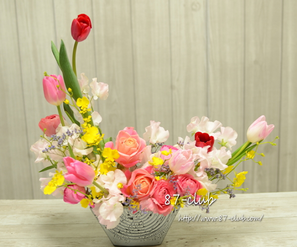 アレンジメント】チューリップのクレセントスタイル |