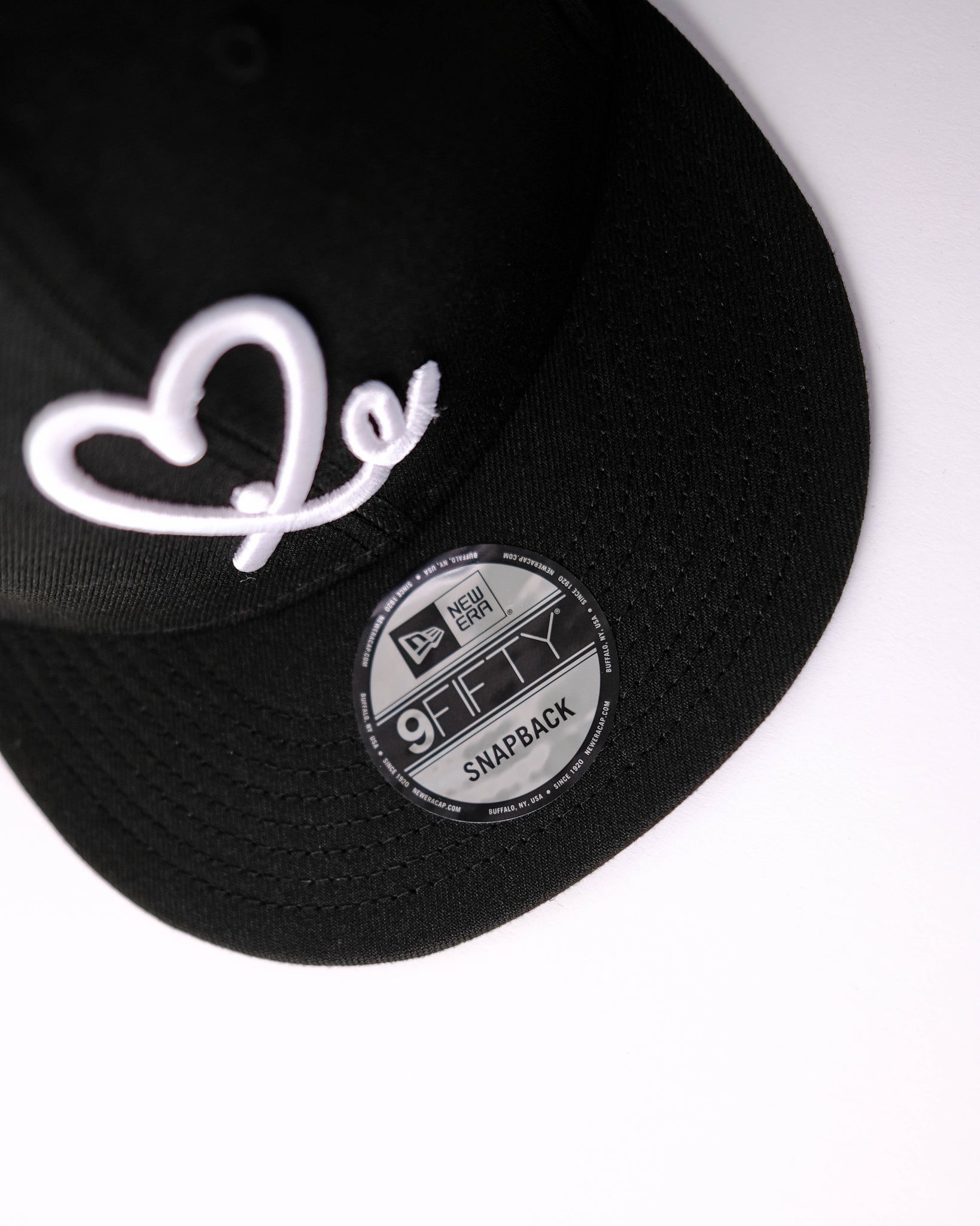 Limited Black / White Mexico Flag 1LoveIE New Era 9FIFTY Snapback