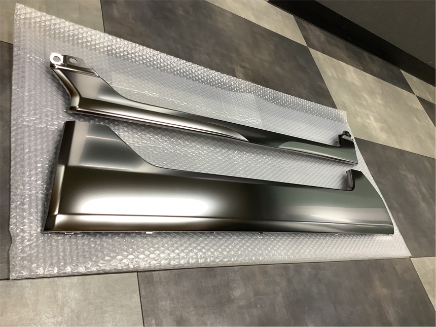 ハイエース 6型～ 標準ボディー用 ダークプライムS 純正フロントグリル