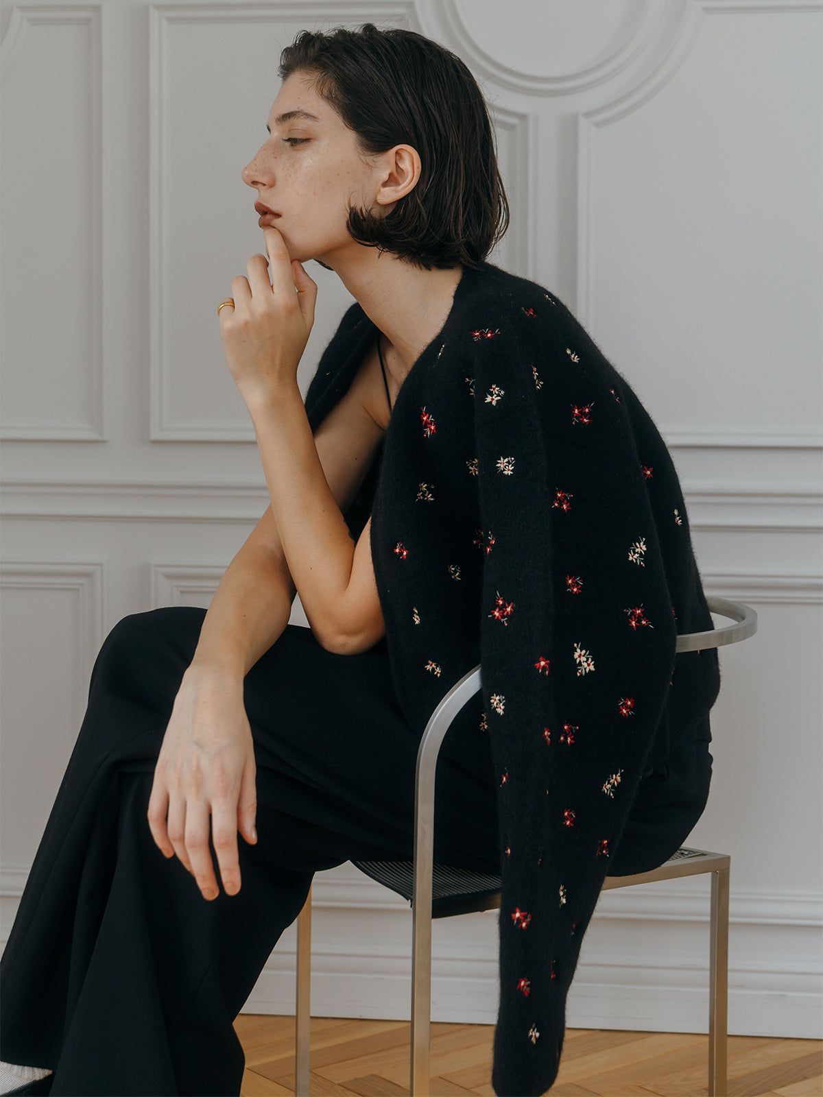 FLOWER EMBROIDERY KNIT JACKET