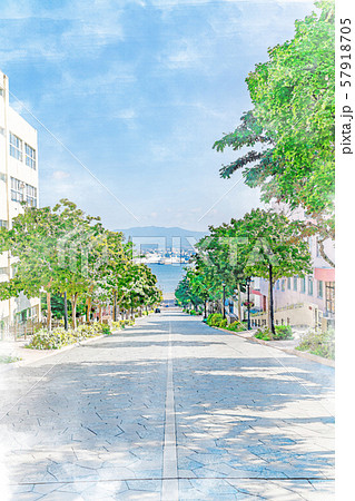 北海道の夏 函館元町の坂のある風景 [八幡坂]のイラスト素材 [57918705