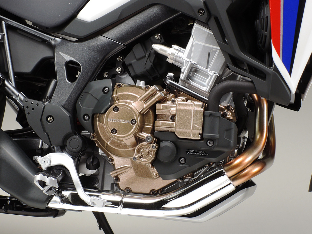 1/6 Honda CRF1000L アフリカツイン: スケールモデル｜TAMIYA SHOP