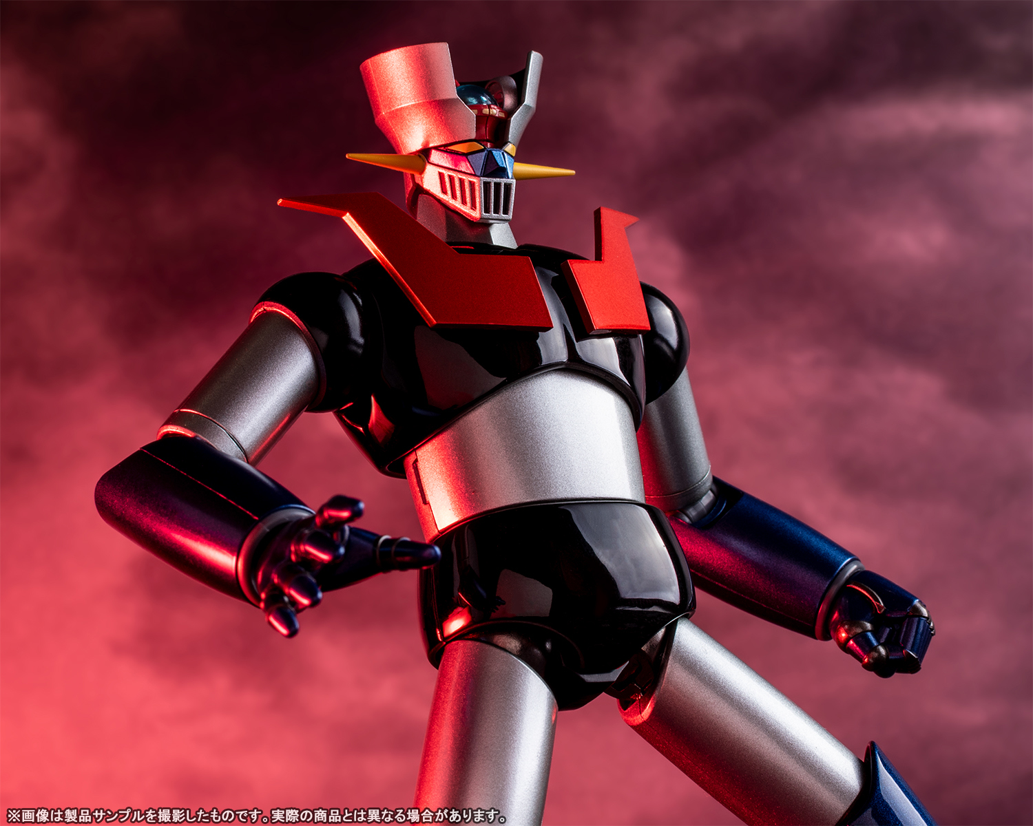 革命×進化を遂げ続けるくろがねの城！12/29発売「超合金魂 GX-105