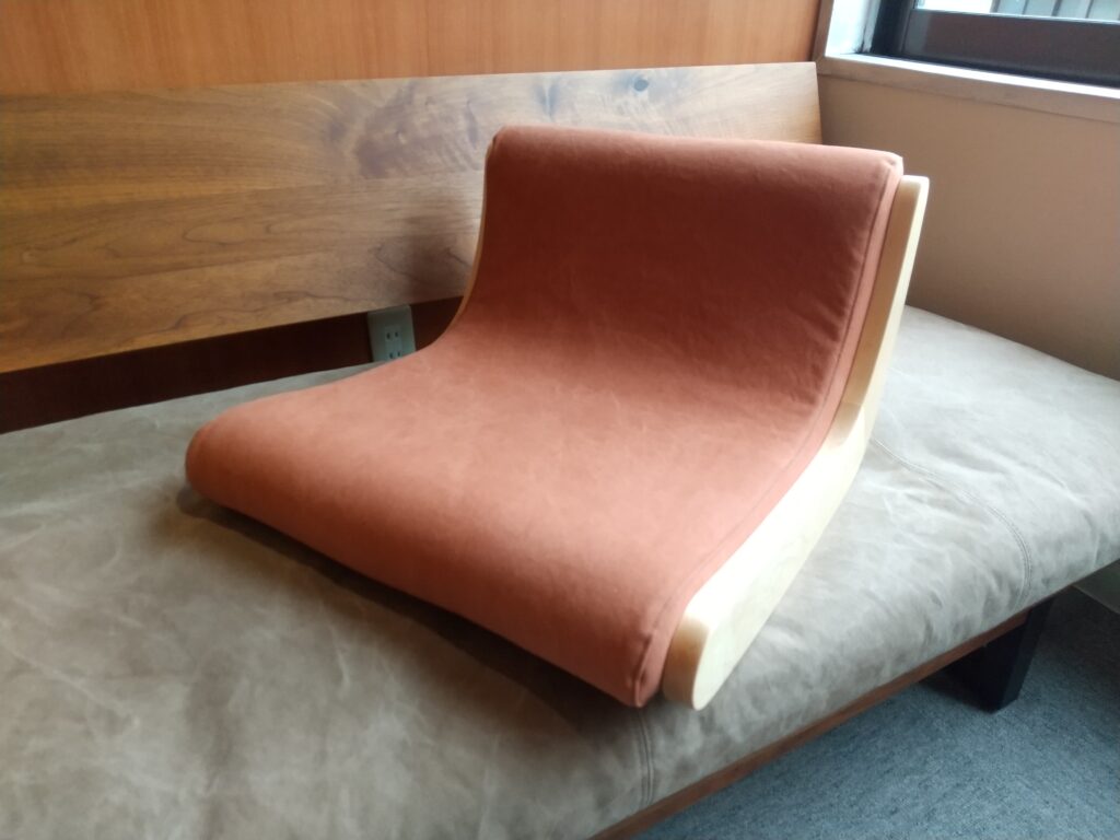 左京区へ広松木工さんのCOTTA チェア（コッタチェア）を納品しました