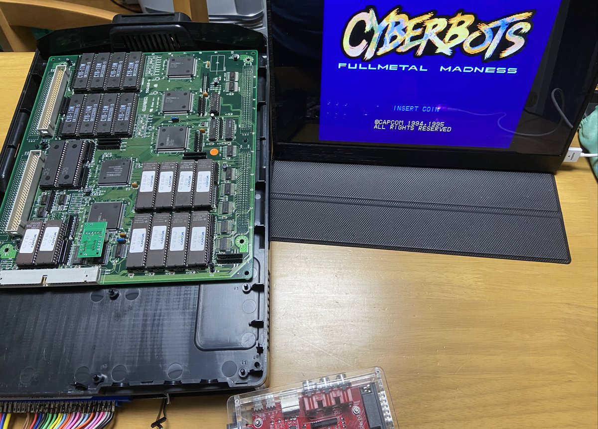 CPicS2」を使ってカプコンのアーケードゲーム基板「CPS2」を電池レス化