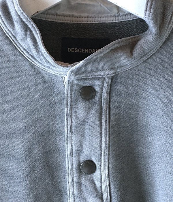 DESCENDANT/VOIL HENLEY NECK SWEATSHIRT (BLUE)