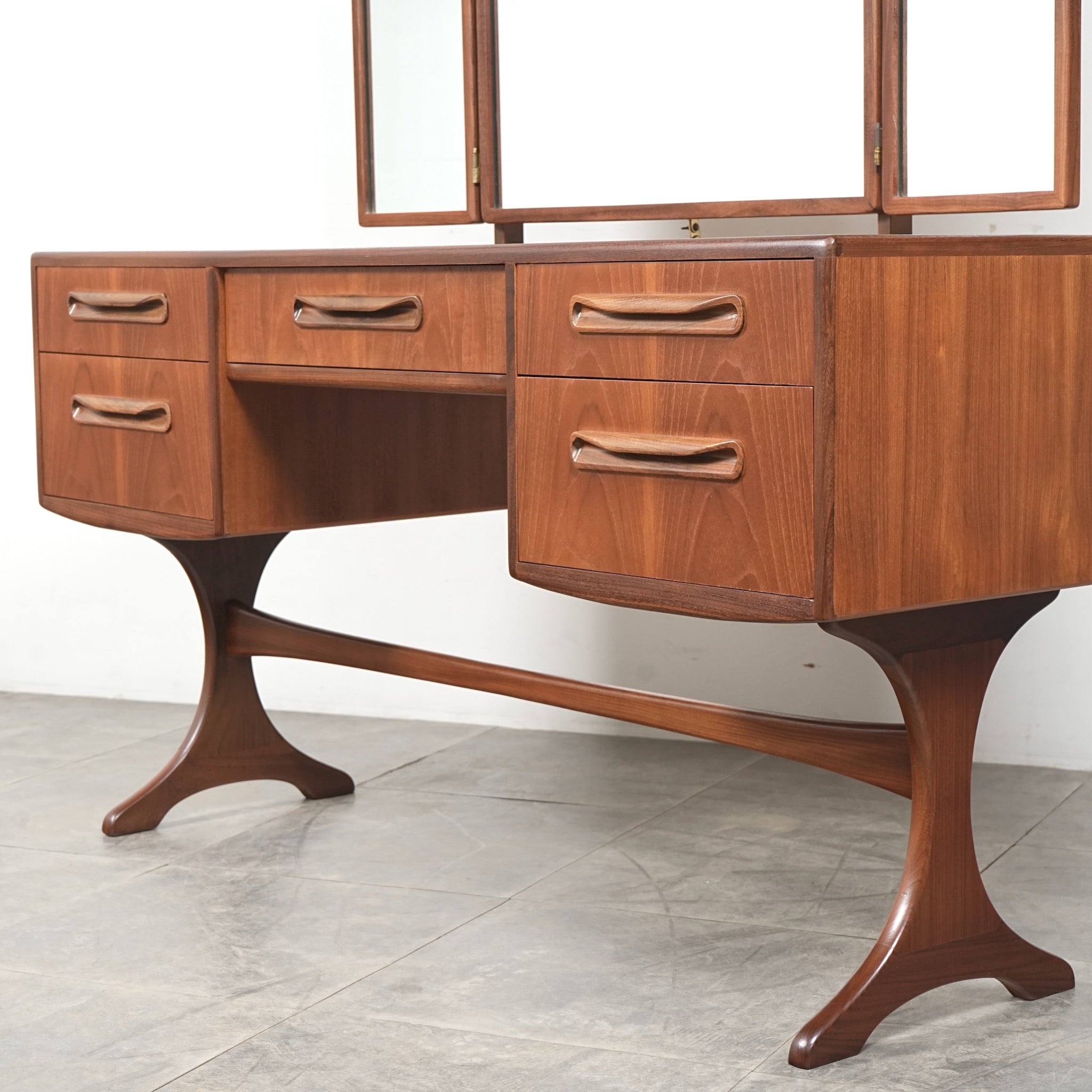 G-PLAN】Fresco ヴィンテージ ドレッサー – TIME HYPE