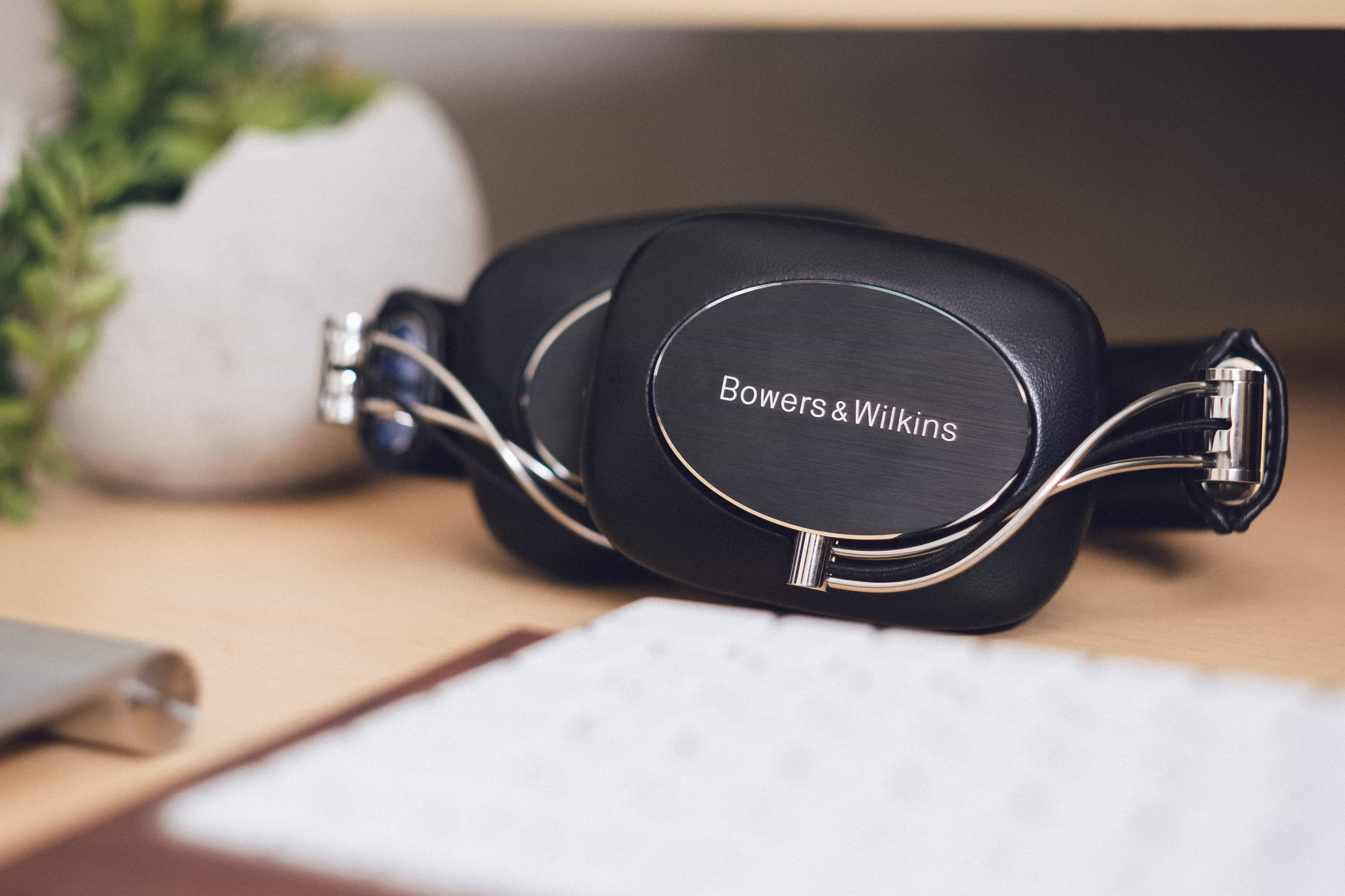 The Bowers & Wilkins P7 Wireless Headphones Review — Tools and Toys