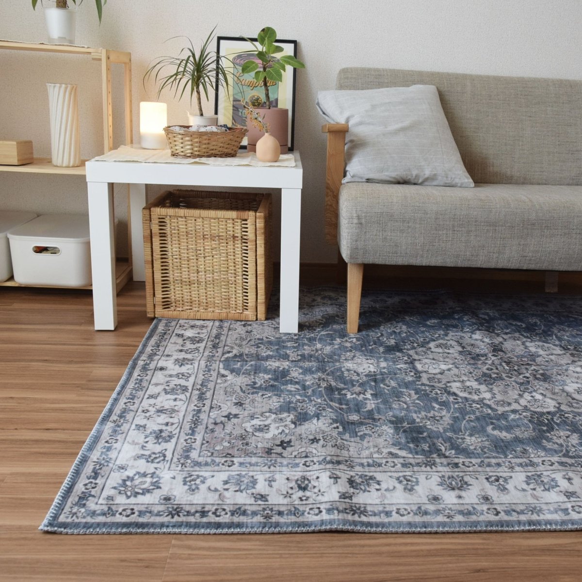 トレンドの韓国テイストを取り入れたヴィンテージ調プリントラグ