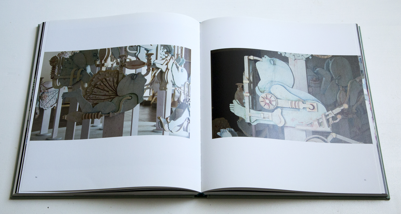 Aya Ben Ron – Hanging (Artist Book) – תוהו | Tohu | توهو