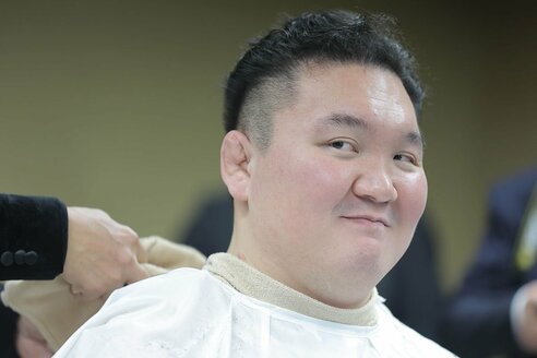 大相撲】元大関琴奨菊が語る〝大横綱〟白鵬 来日直後の「自販機