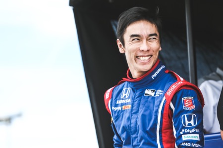 IndyCar画像】佐藤琢磨の新レーシングスーツと26号車のカラーリング