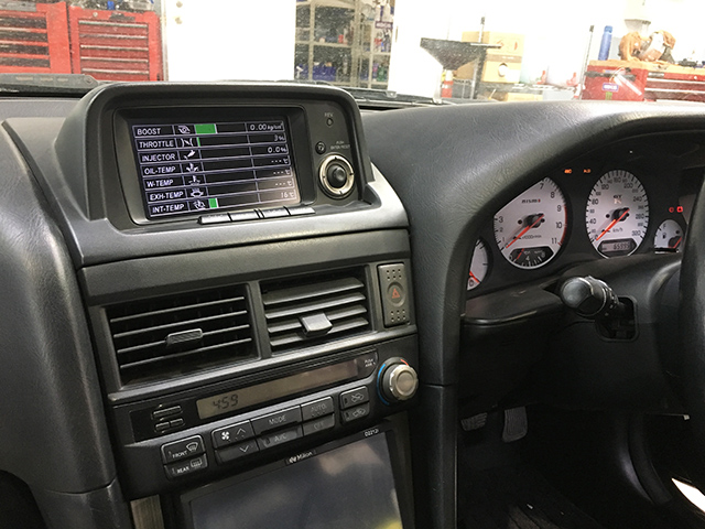 34GT-R マルチファンクションディスプレイ交換 | トップランクオート