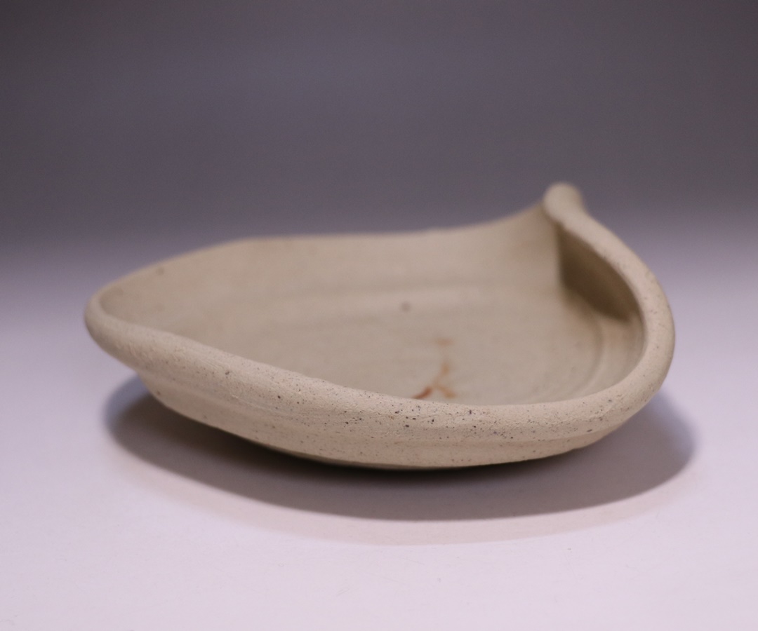 金重有邦 作 「伊部緋襷洲浜向付」 ～備前焼専門卸小売店 川口陶楽苑～