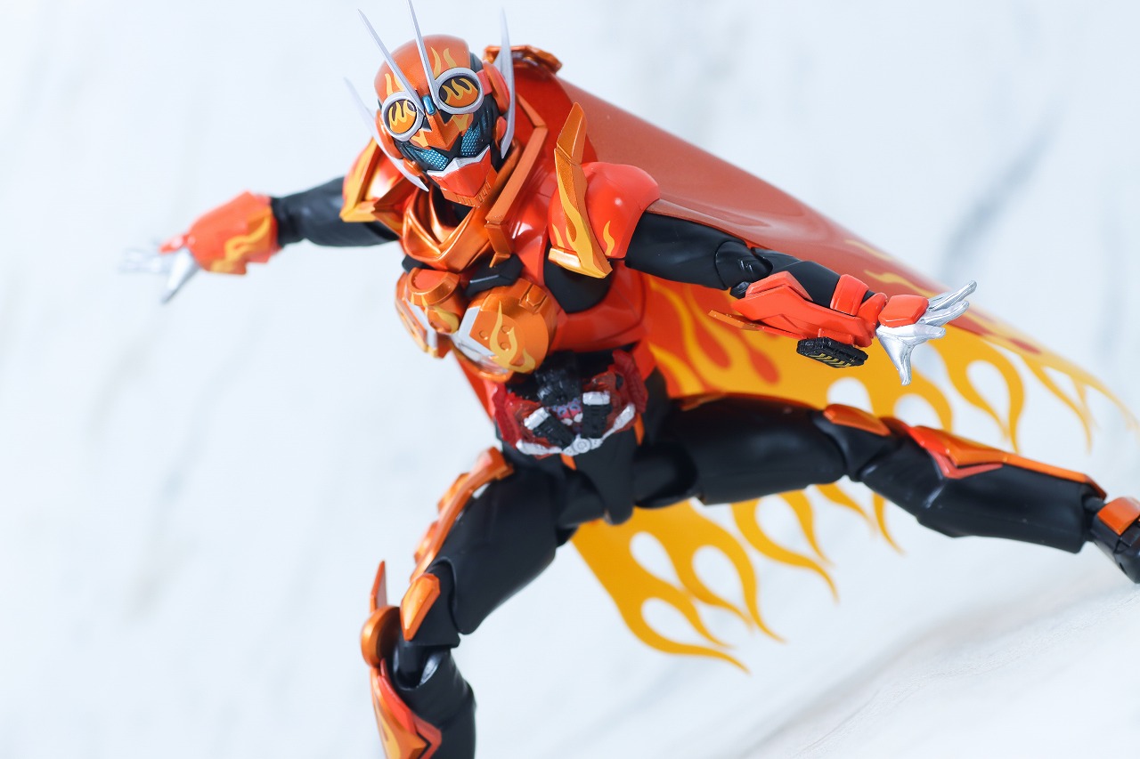 S.H.フィギュアーツ 仮面ライダーガッチャードデイブレイク