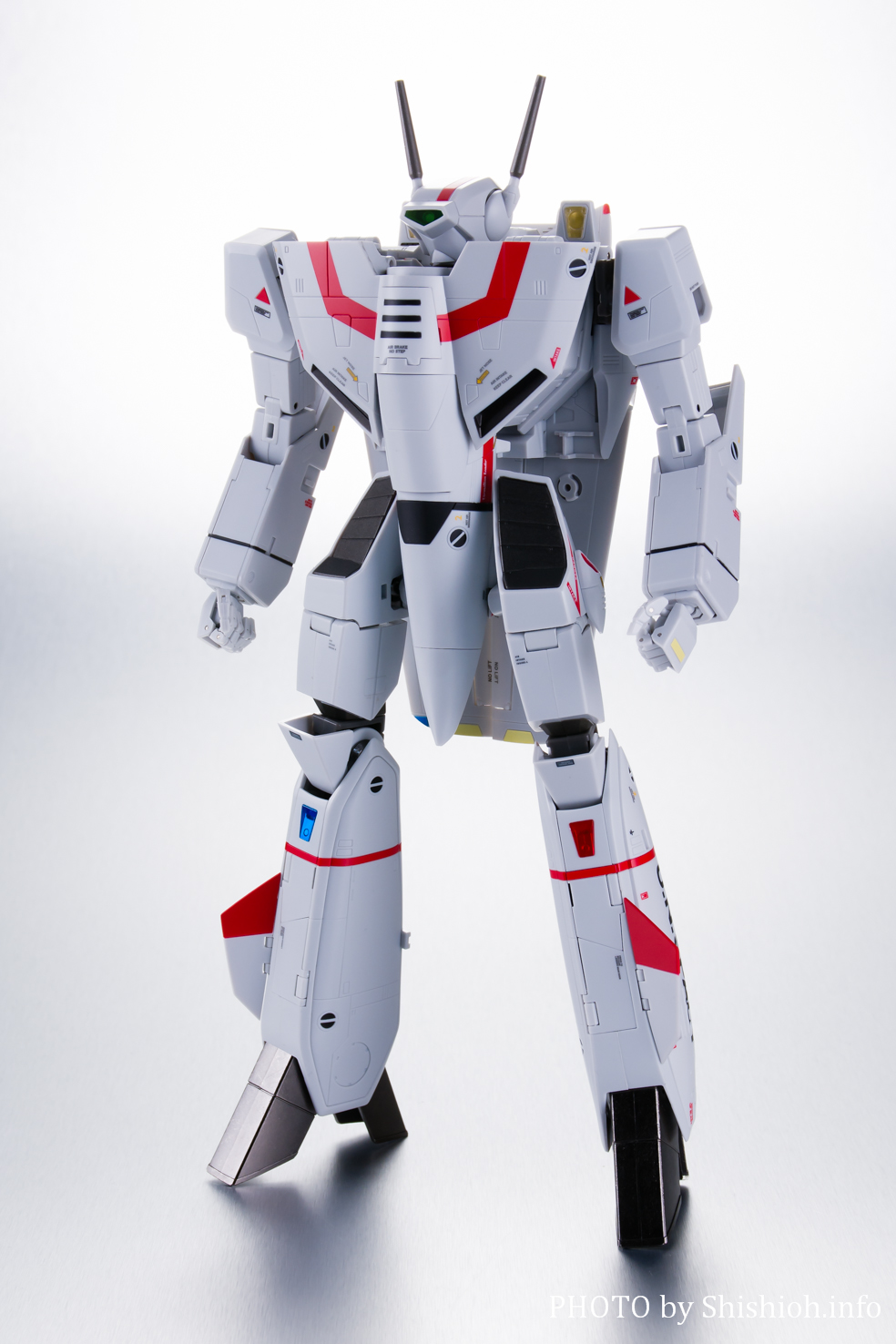 レビュー】DX超合金 初回限定版 VF-1J バルキリー（一条輝機） パート 2