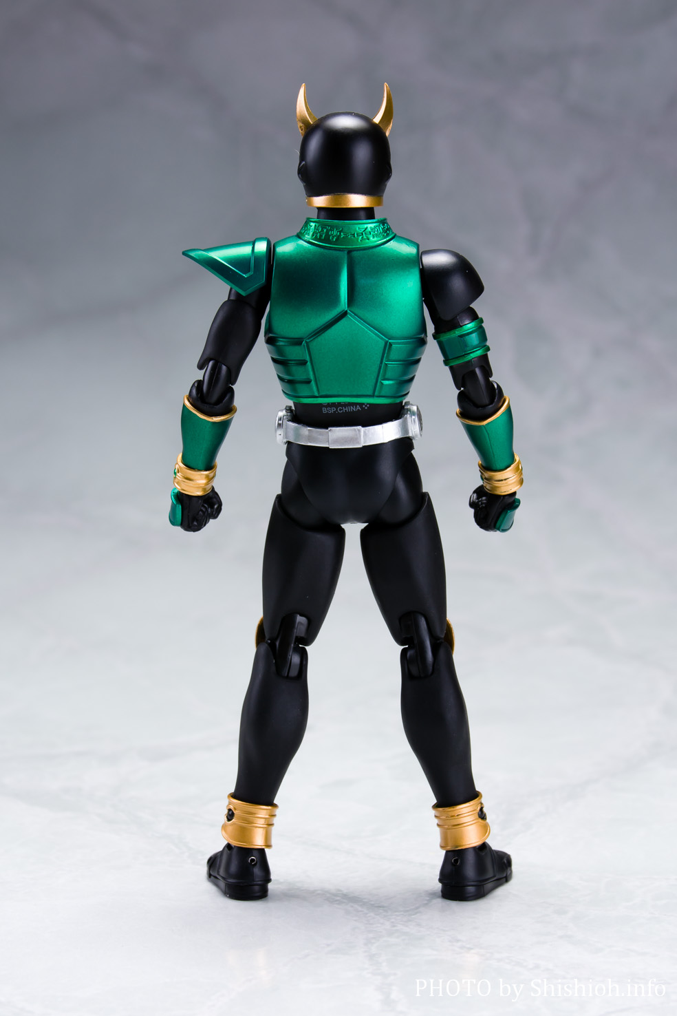 レビュー】 S.H.Figuarts（真骨彫製法） 仮面ライダークウガ ペガサス