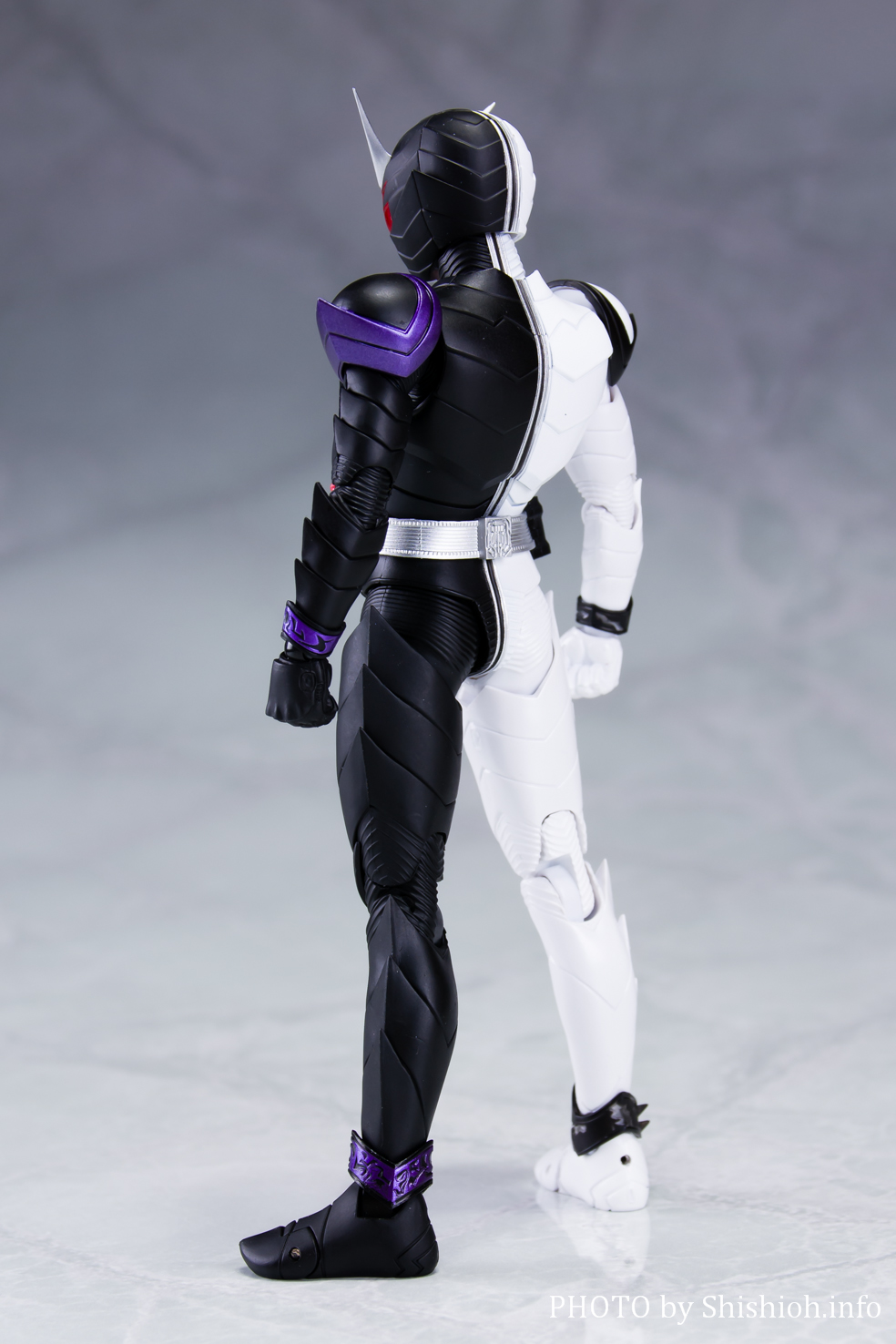 レビュー】S.H.Figuarts（真骨彫製法） 仮面ライダーW ファングジョーカー