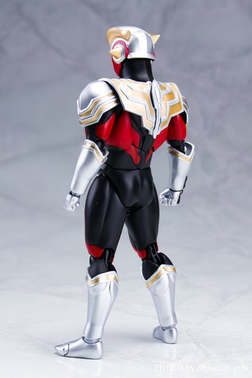 レビュー】 S.H.Figuarts ウルトラマンタイタス