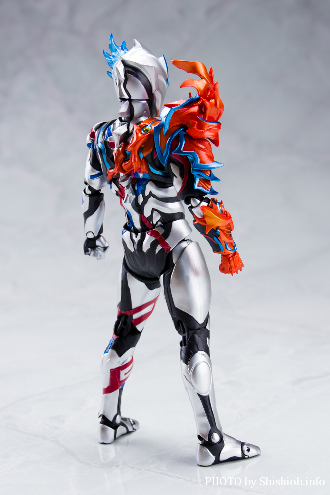 徹底レビュー】S.H.Figuarts ウルトラマンブレーザー ファードランアーマー