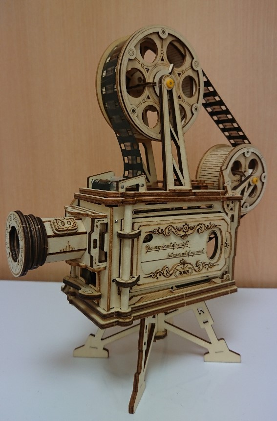 組立て玩具映写機「VITASCOPE」が完成しました‼｜コラム｜スタッフ