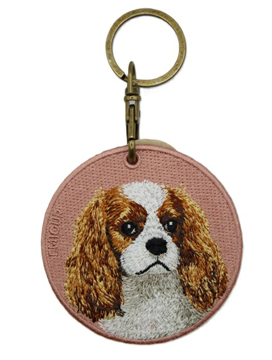 楽天市場】キャバリア キーホルダー シルク両面刺繍 犬キーホルダー
