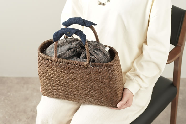 楽天市場】軽くて丈夫なくるみ手編み籠バックと巾着セット【くるみ