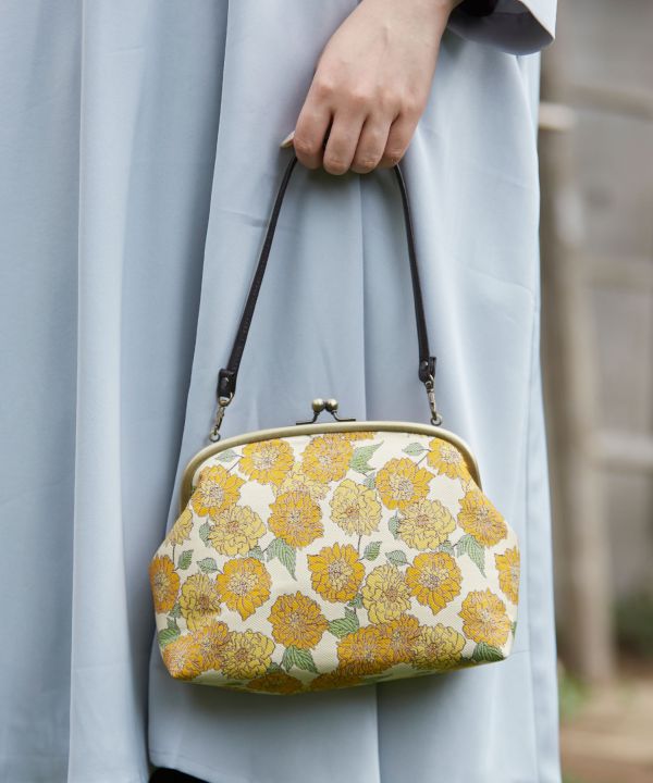 楽天市場】倭物やカヤ公式店 [四季の春風ハンドがま] 和柄 和モダン