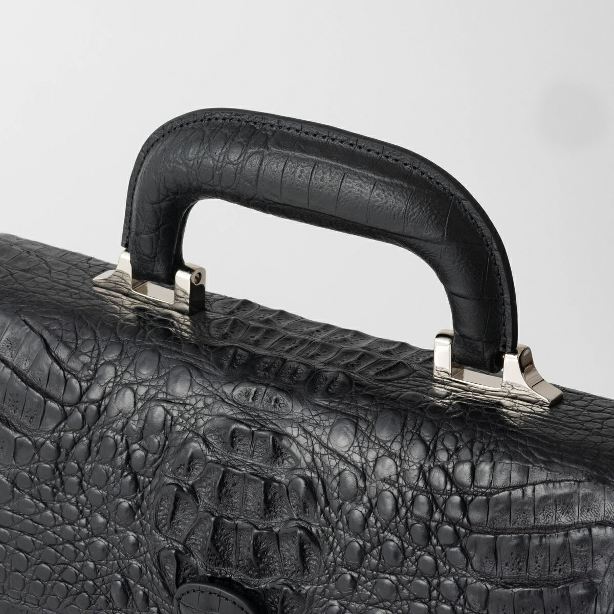 楽天市場】カイマンレザー クロコダイル 鍵付き セカンドバッグ 新作