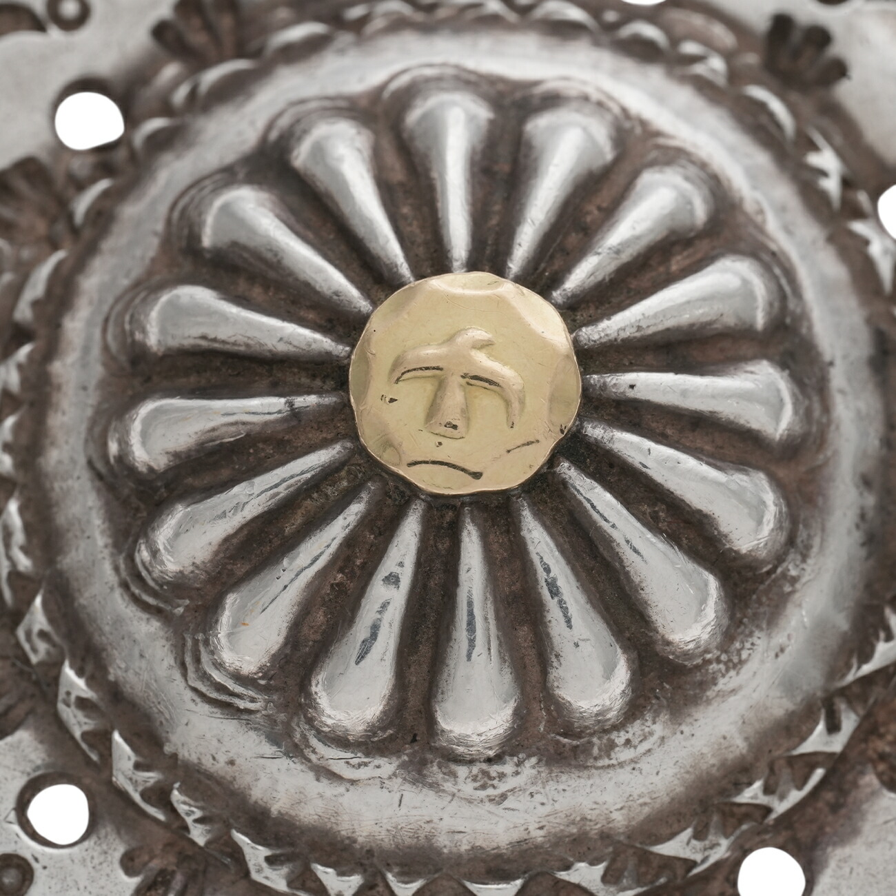 楽天市場】ゴローズ goro's 現行K18付きフラワーコンチョ(大