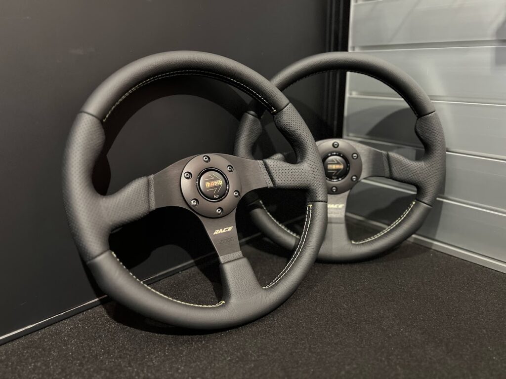 楽天市場】MOMO ステアリング RACE NOTO BLACK/GOLD（レース ノト