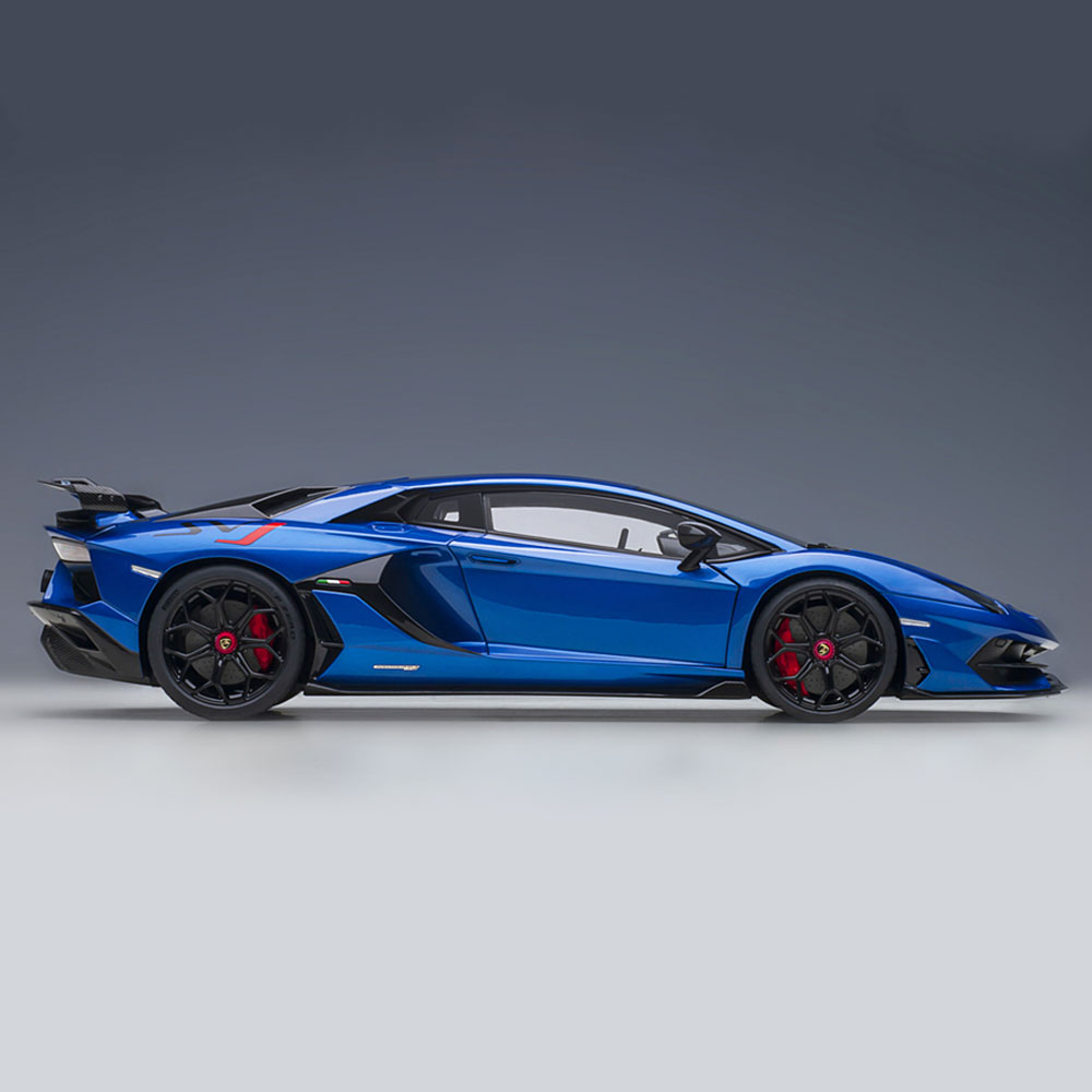 楽天市場】ミニカー 1/18 ランボルギーニ アヴェンタドール SVJ