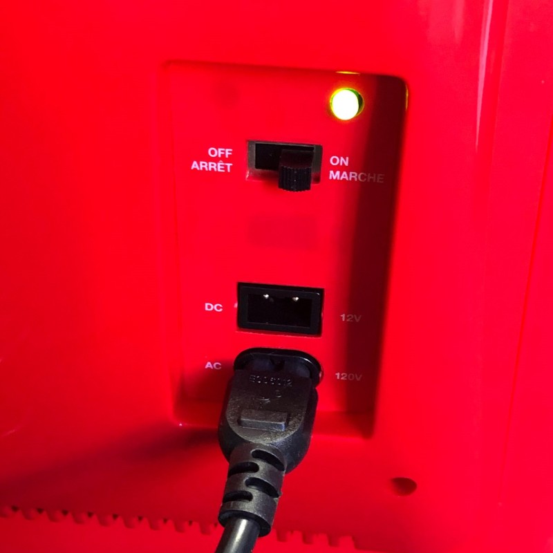 自動販売機型冷蔵庫 アメリカンレトロデザイン 自動販売機型冷蔵庫