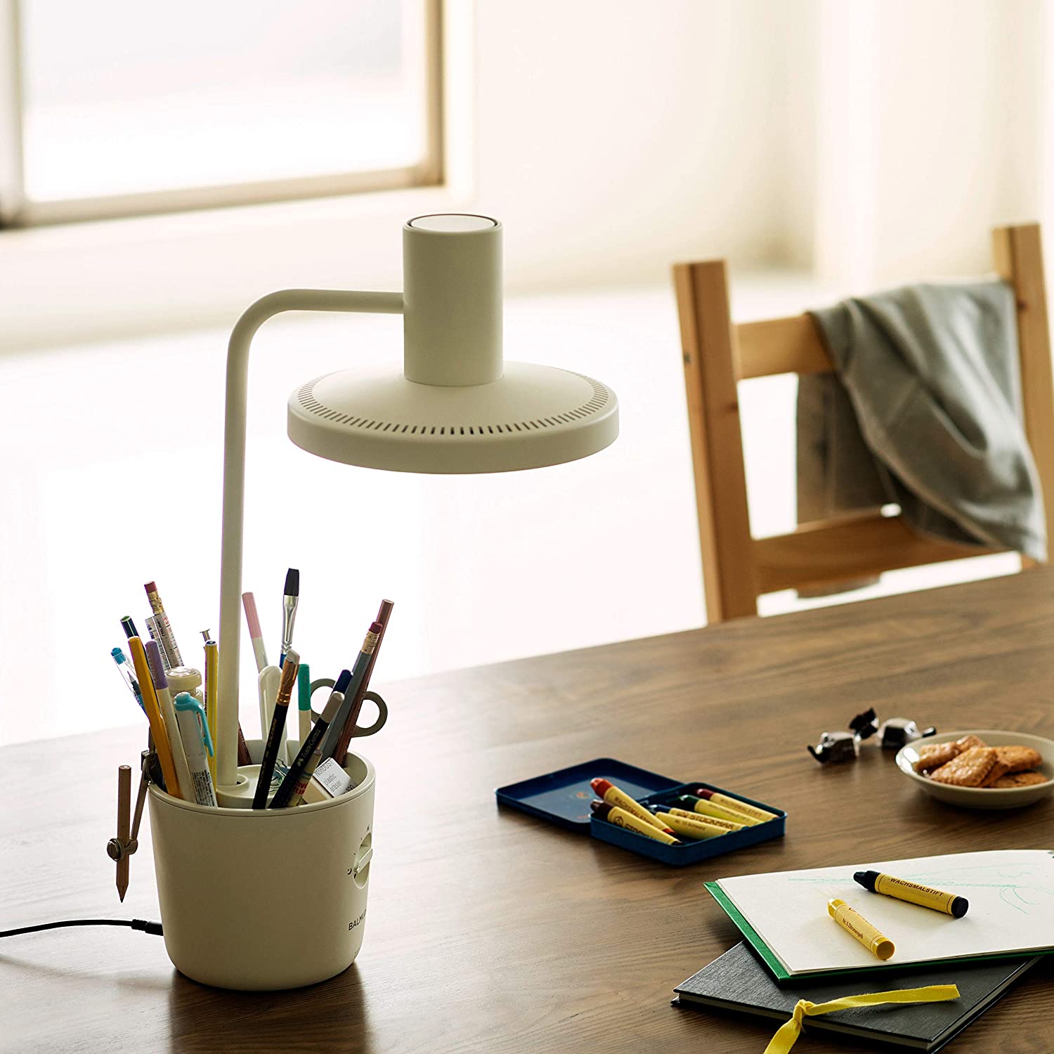 楽天市場】BALMUDA The Light L01A 子どもの目を守る 太陽光 LED