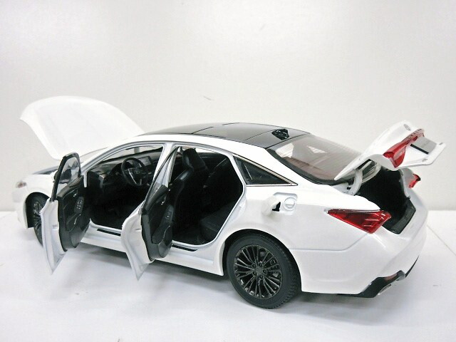 楽天市場】TOYOTA特注 1/18 トヨタ アバロン (ホワイト) 2018 AVALON