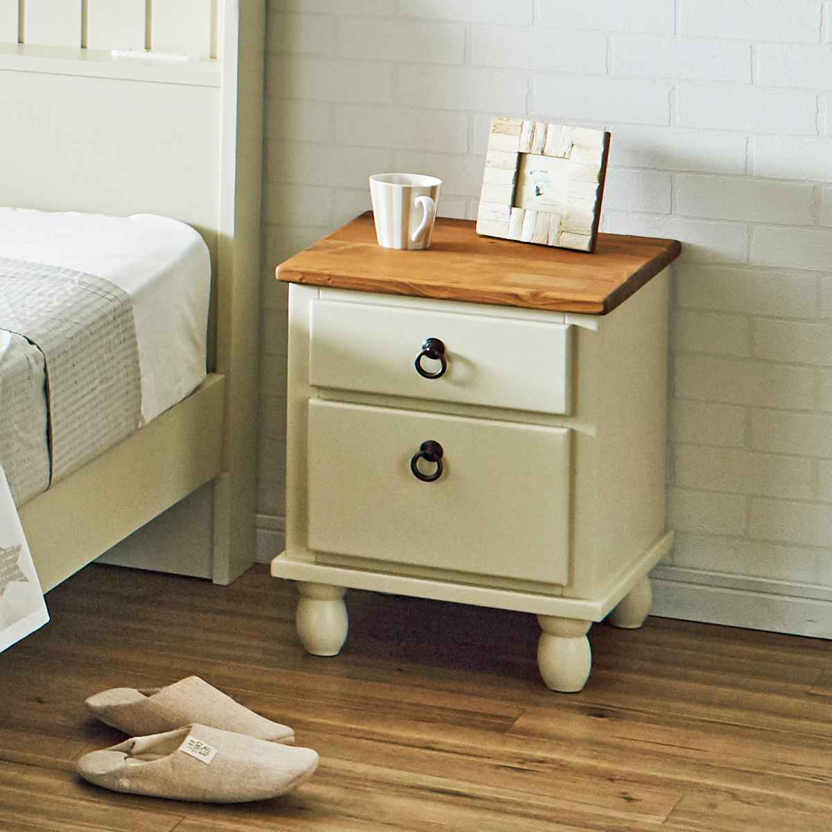 楽天市場】ナイトテーブル 高さ45cm 天然木 カントリー調 （ サイド