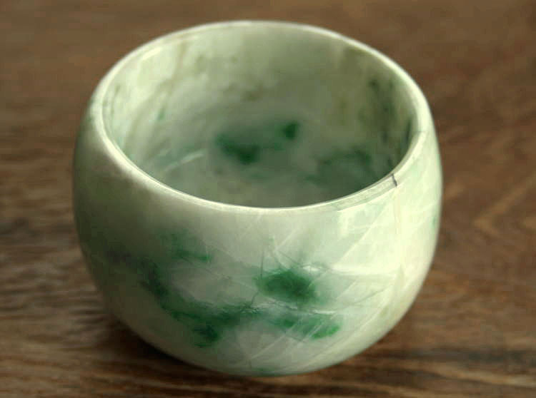 楽天市場】糸魚川翡翠ぐい呑み O00026翠雅 作 : 糸魚川ヒスイの店