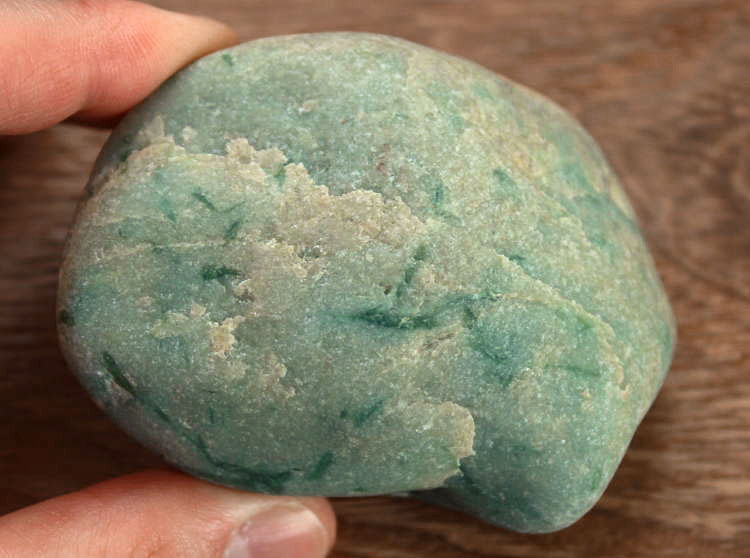 楽天市場】糸魚川翡翠漂石G00501 77mm*63mm*33mm : 糸魚川ヒスイの店