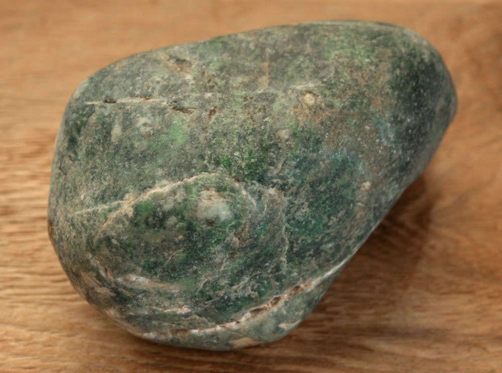 楽天市場】糸魚川翡翠原石 G00956 118mm*76mm*50mm 糸魚川 ひすい 漂石