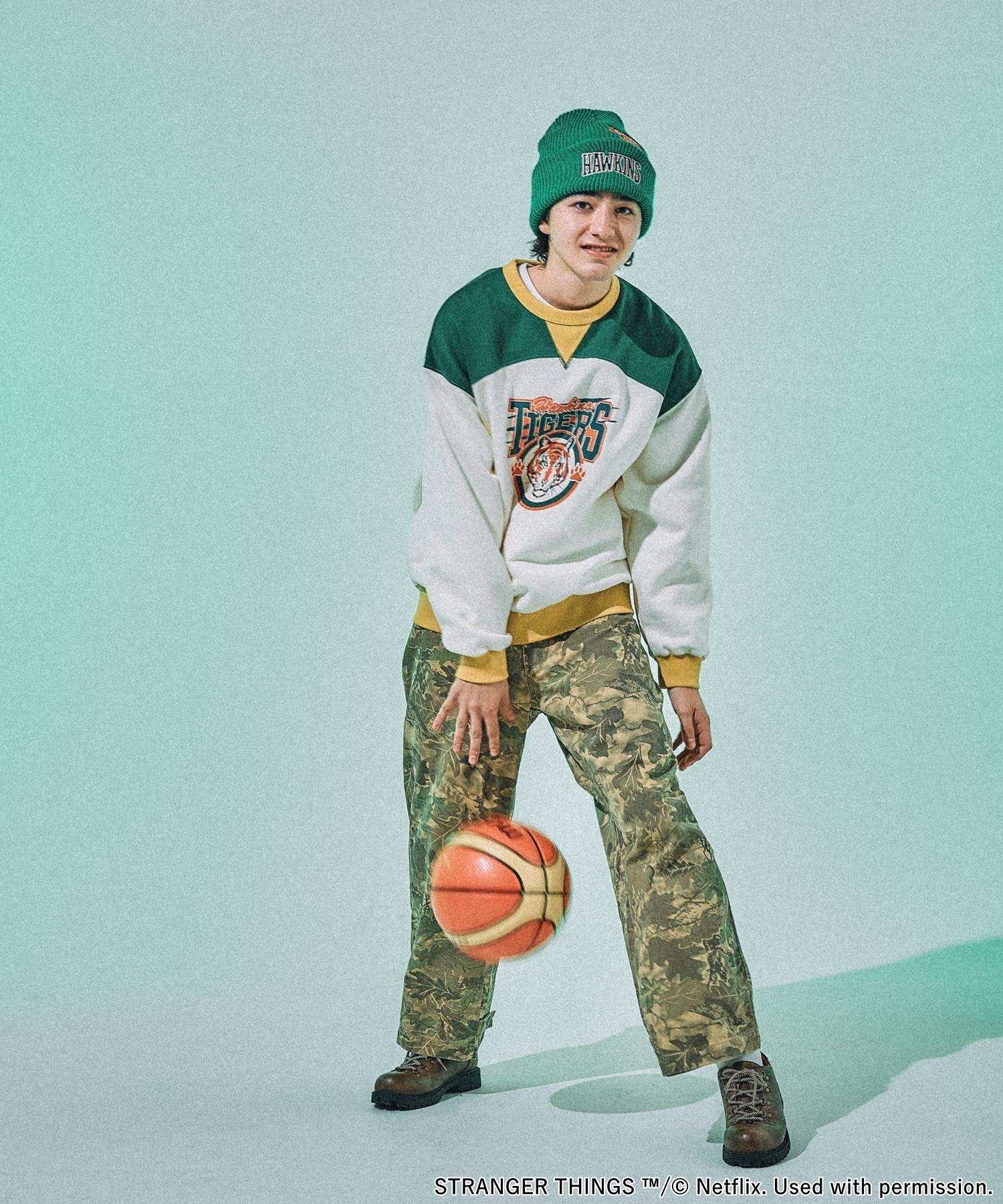 niko and ｜【STRANGER THINGS】コラボ配色スウェット | Rakuten