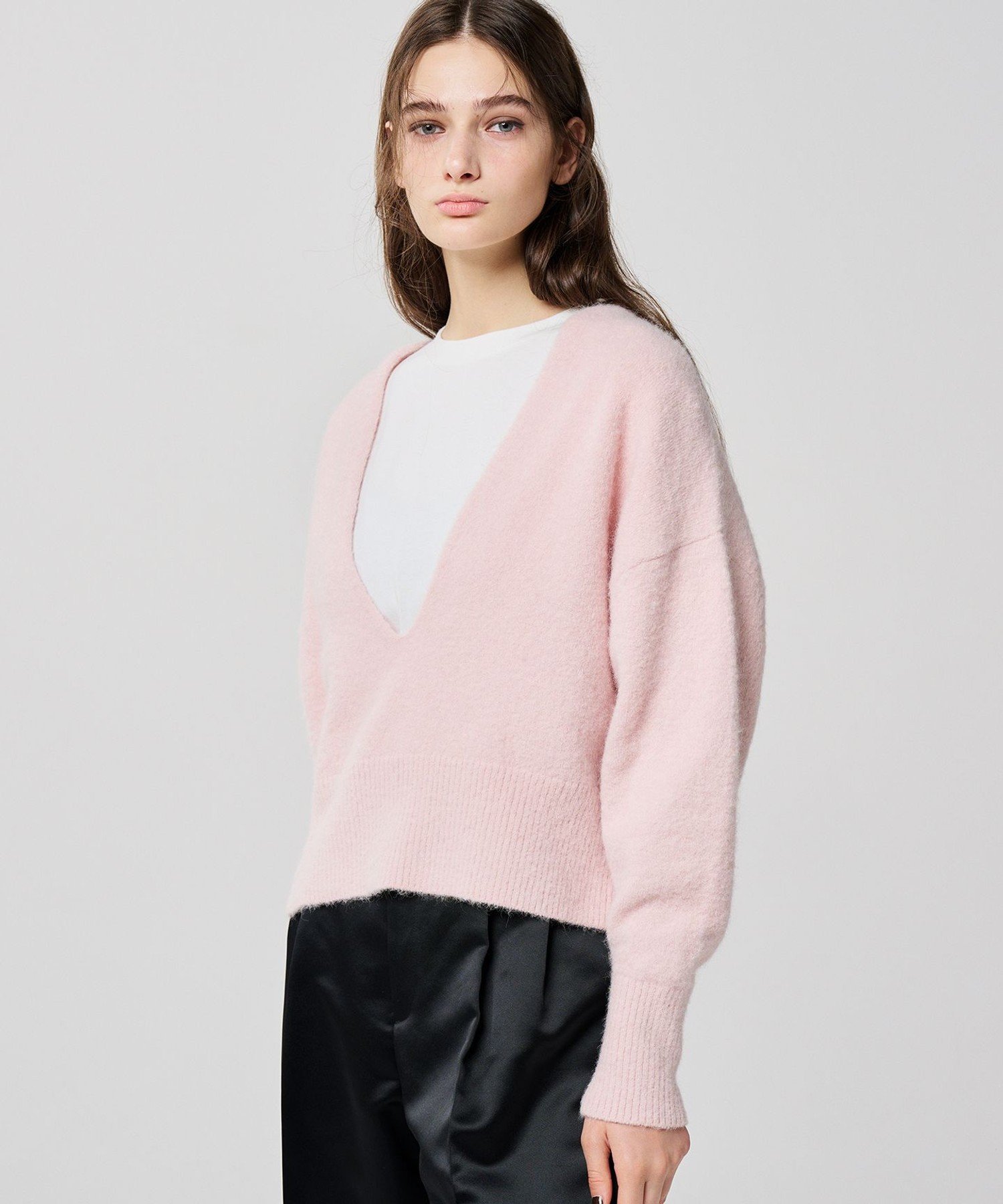 uncrave｜アルパカニット 深Vネック トップス(uncrave WHITE