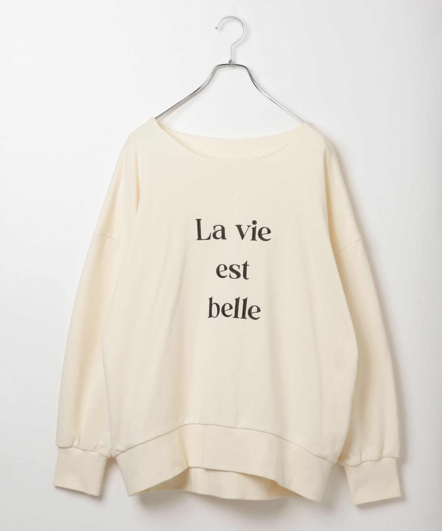 BAYFLOW｜[程よい肉感の裏毛素材]カットオフネック刺繍プルオーバー