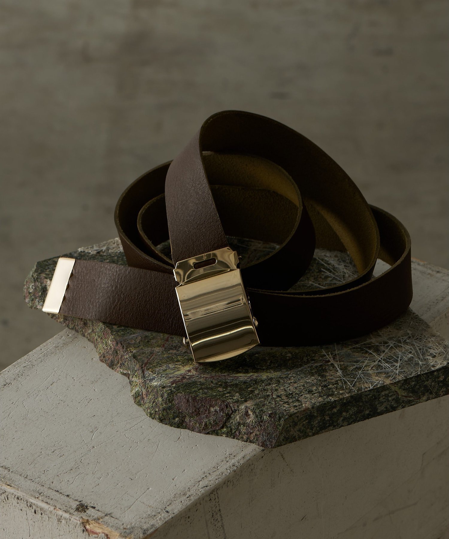 Whim Gazette｜【Hoaw.】レザーガチャベルト | Rakuten Fashion(楽天