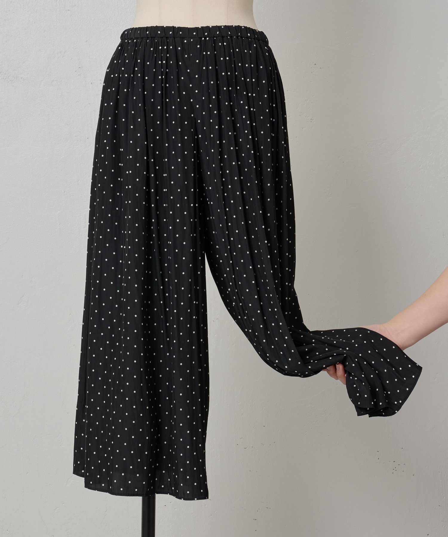 BEARDSLEY｜シワシフォンギャザーパンツ(ドット) | Rakuten Fashion