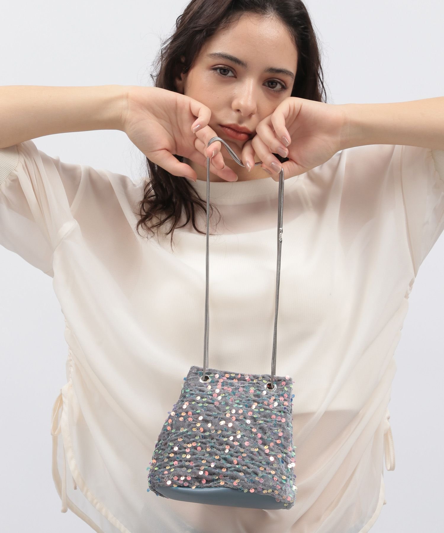 LAKOLE｜スパンコール巾着ショルダーバッグ | Rakuten Fashion(楽天