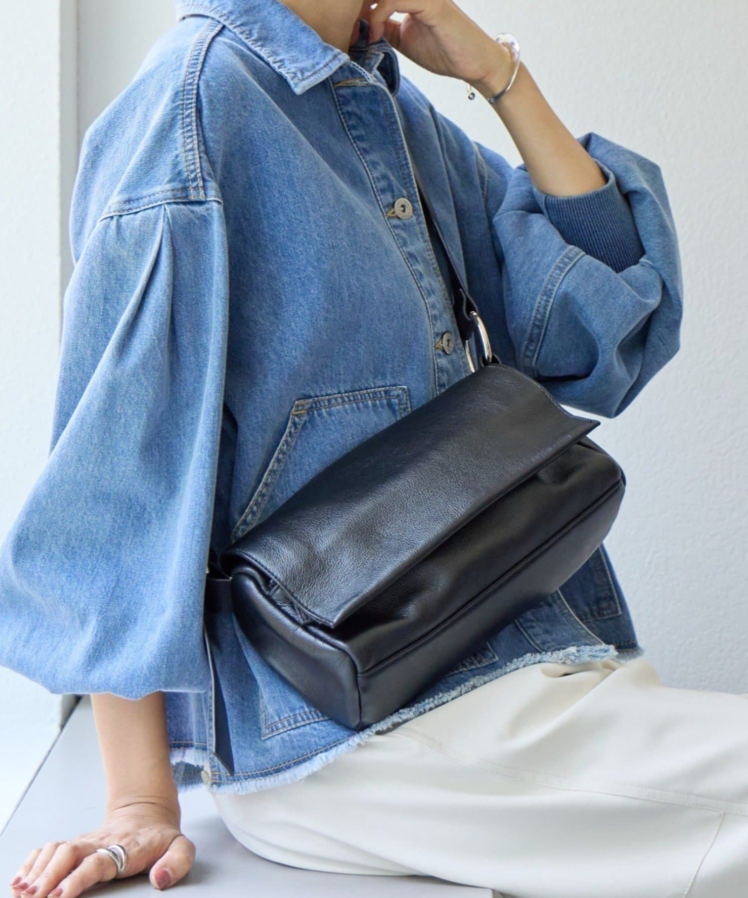 BEARDSLEY｜《本革》レザーボディバッグ | Rakuten Fashion(楽天