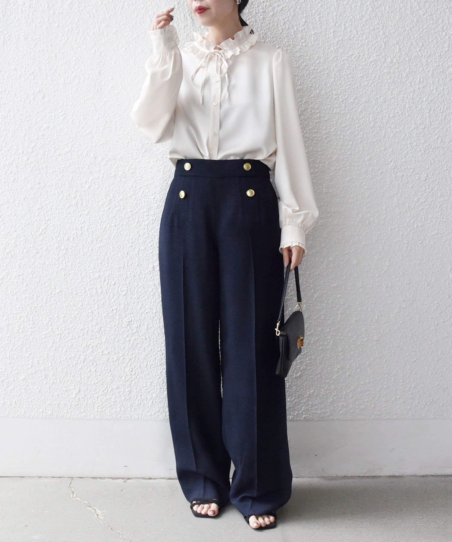 【つな】SHIPSany サテン フリル カラー リボン シャツ ブラウス 一部追加予約》SHIPS any:〈洗濯機可能〉サテン フリル カラー リボン