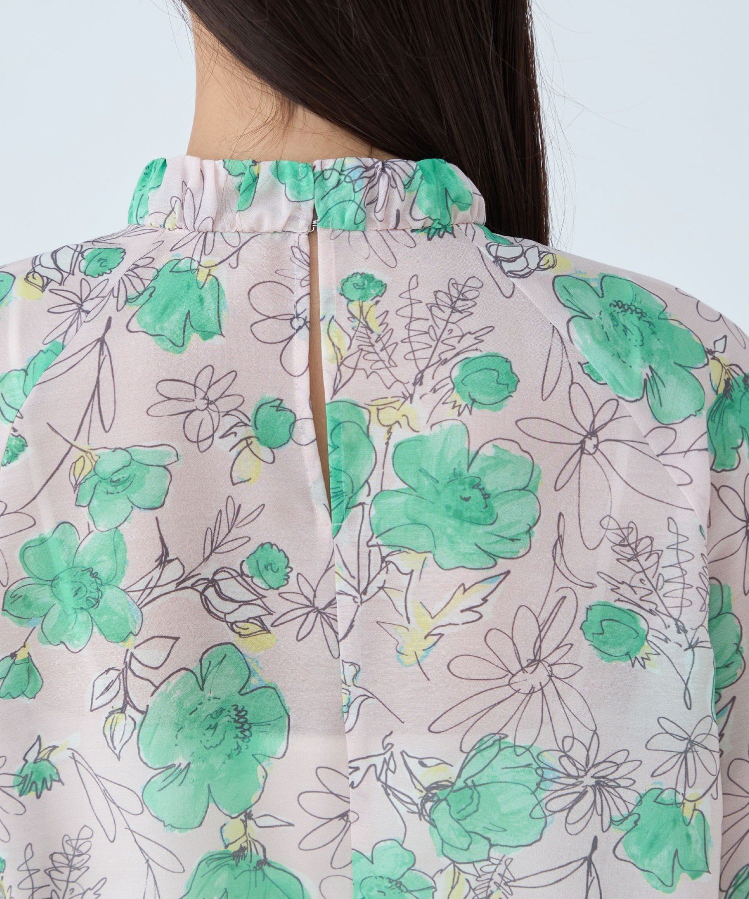 TOMORROWLAND｜アネモネプリント ギャザースタンドカラーブラウス